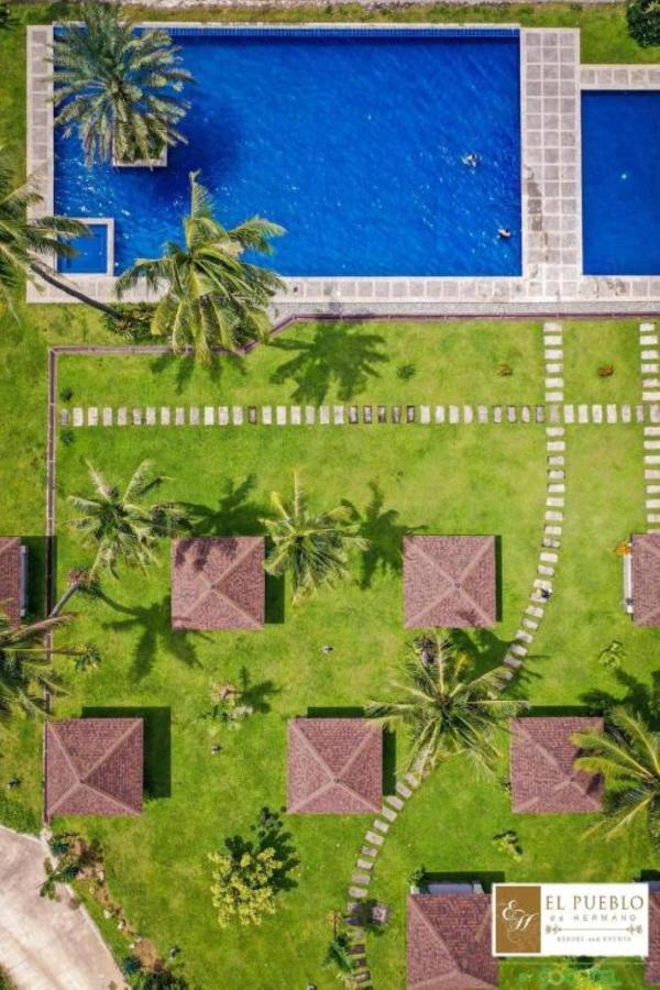 El Pueblo De Hermano By Cocotel Lian Exterior photo